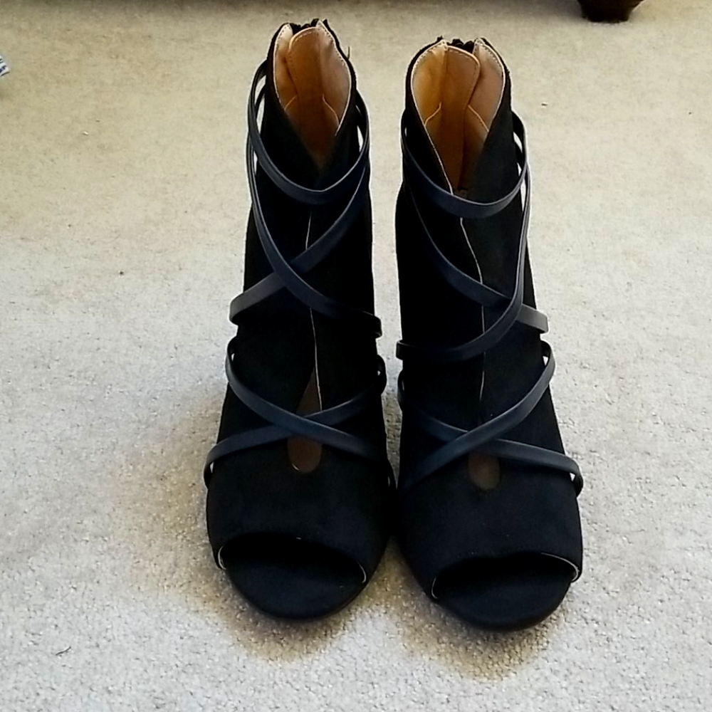 Peeptoe boots